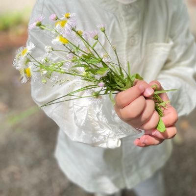 家族、子育て、笑い、心地よい音楽、ごはん、日常