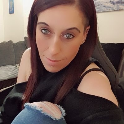 36 years old From Cardiff, 10 tattoos 6 peircings, gamer, geek, welsh/polish, Twitch-Naphyia Insta- Naphyia