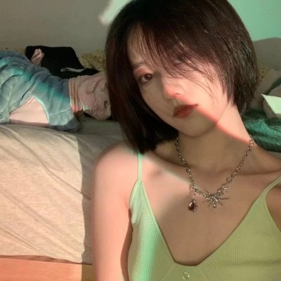 2jBozhBdTatcs2G's profile picture. 