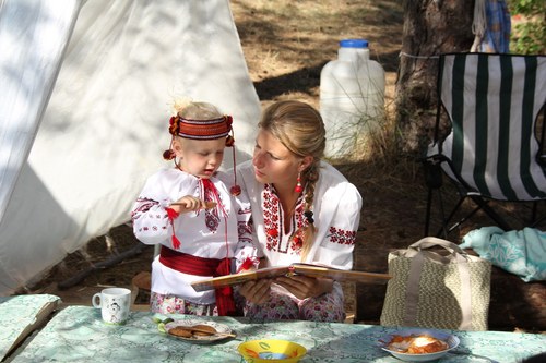 lilkaterok's profile picture. My name is Katie D.  I am nearly 3 years old. I like iPad, iPhone, YouTube and my parents