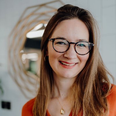 Feminist. Social sector enthusiast. Consultant supporting women's and social sector organisations to thrive. Co-founder @We_Are_FL. Trustee @XeniaWomen.