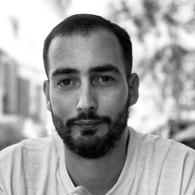 Self-taught dev crafting indie products in Paris XI 🌍 | Building memories with https://t.co/oXeEXg1ACb, teamwork with https://t.co/EZvEn1kF9X, and change logs with https://t.co/BxRQP6UxBu 🚀