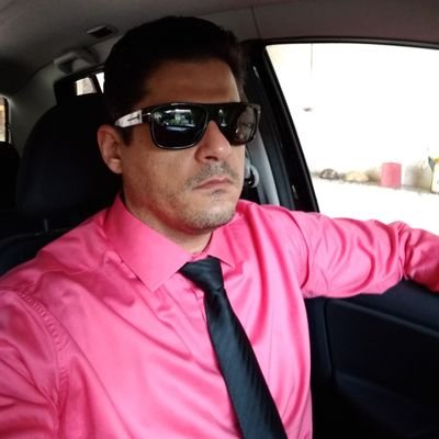 Advogado, Pós Graduando em Direito Processual pela PUC Minas. Conservador, patriota, a favor da família, bons costumes e respeito à Constituição.