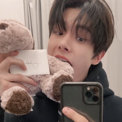 _min9yu_k_'s profile picture. ㅡ @2wozy