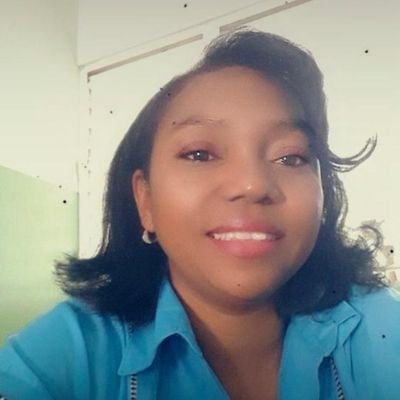 Orientadora de profesión, responsable, honesta, muy franca