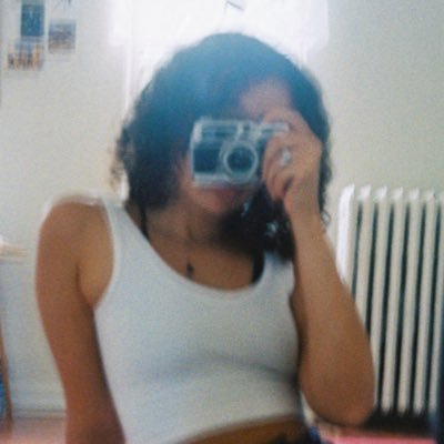 olivia_dland's profile picture. perpetually hiccuping.