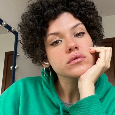 luizapnto's profile picture. Ux designer | curious just about everything