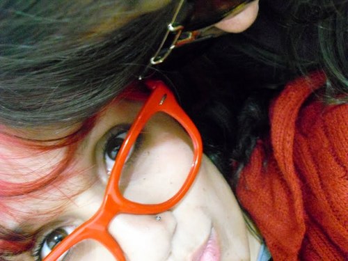 ah tento ser normal, mas naum consigo, meu jeito eh loko, e retardado , eh assim q as pessoas gostam de mim..naum fique triste vc aprende a gostar..=D
