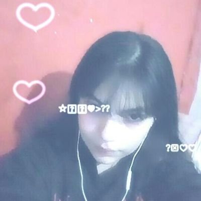 oliviahonwy's profile picture. escuchando happier & hope ur ok