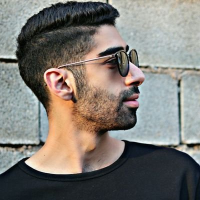 یه شیرازی خسته😴عضوتیم ملی والیبال نشسته🏐(عامو کی حوصله داره وایسه بازی کنه)که اگه حوصلم بشه گاهی ساز میزنمومیخونم🎸