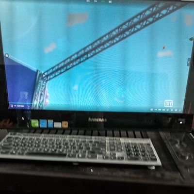 观自在菩萨 行深般若波罗蜜多时 照见五蕴皆空 度一切苦厄 舍利子 色不异空 空不异色 色即是空 空即是色 受想行识 亦复如是 无眼耳鼻舌身意 无色声香味触法 无眼界 乃至无意识界 无无明 亦无无明尽 乃至无老死 亦无老死尽 无苦集灭道 无智亦无得 以无所得故 心无挂碍 无挂碍故 无有恐怖 远离颠倒梦想