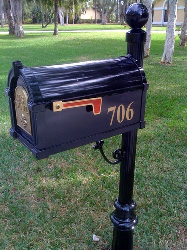 Whether you are a HOA, property manager or an individual homeowner, ASAP Mailbox is your solution for quick and affordable mailbox repairs and replacements.