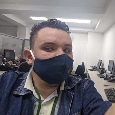 Soy un chico que me gusta todo lo relacionado con el mundo de dragon ball y sus juegos !!
soy estudiante de sistemas !!
