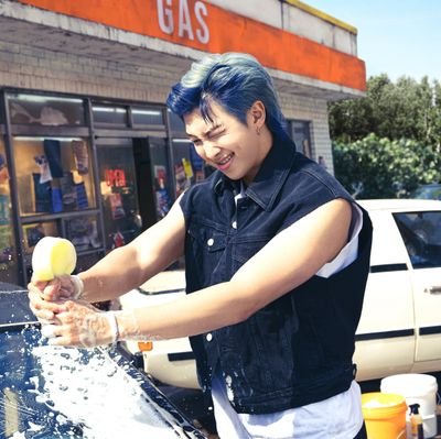 #jhope : 𝐰𝐞 𝐬𝐩𝐨𝐤𝐞 𝐝𝐢𝐟𝐟𝐞𝐫𝐞𝐧𝐭 𝐥𝐚𝐧𝐠𝐮𝐚𝐠𝐞𝐬 𝐛𝐮𝐭 𝐰𝐞 𝐜𝐨𝐦𝐦𝐮𝐧𝐢𝐜𝐚𝐭𝐞𝐝 𝐭𝐡𝐫𝐨𝐮𝐠𝐡 𝐦𝐮𝐬𝐢𝐜//𝓪𝓵𝓵 𝓪𝓫𝓽 @BTS_twt💜