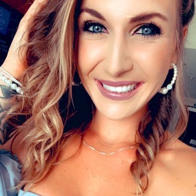 cheyennestrode1's profile picture. where ever you are, be all there 🌸