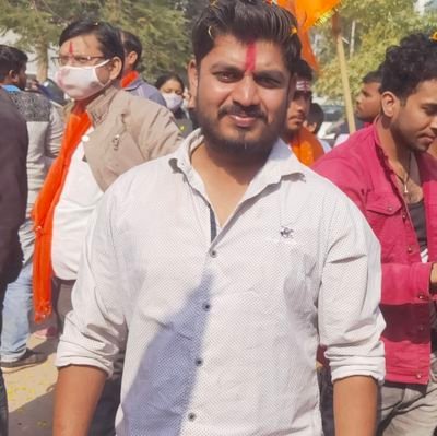 kavibagh's profile picture. हम चलते  है तो जमाना #झुक जाता है!