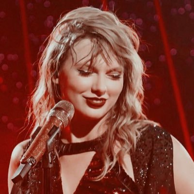 londonlovestay's profile picture. last kiss with my never bf💋🥀💄👠