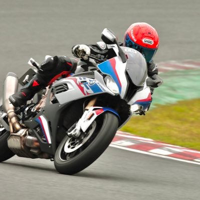 drop_drap's profile picture. バリオスII→CB400SB→CBR1000RR→PS250→Z1000→CBR650R→2021.2.8 S1000RR →2023.10.5 ZX-10R納車 バイク好きと繋がりたい🏍現在はZX-10RとCBR250RRが相棒