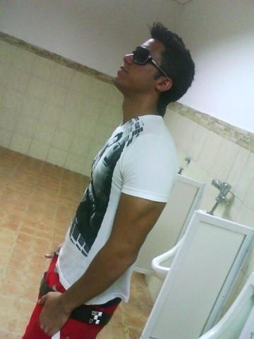 hegelladolfo's profile picture. estudio administracion de empresa/ administracion aduana... soy muy sincero me da igual lo que piensen los demas de mi.. =D