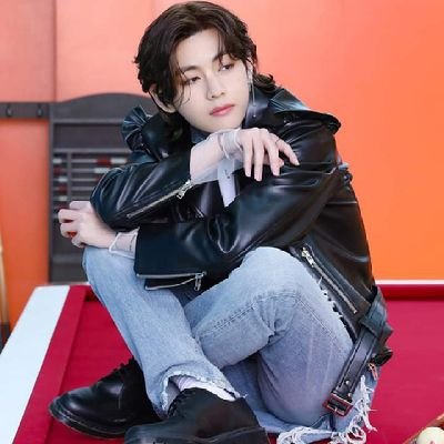 Kpop Lover💕
Love Yourself, Love Myself💕             
   
👉Mainly retweet about BTS

👉I follow back
(Highly Inactive)

#EXO #BTS #WannaOne #Seventeen #TXT
