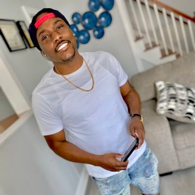 yo_cal_'s profile picture. 