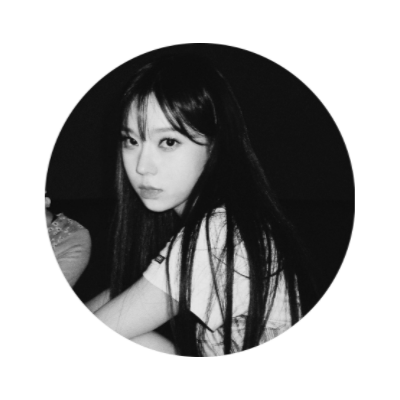 ﹟ 𝘀𝘄𝗲𝗲𝘁 copy ✦ Winter 、 with her sweet smile, this girl who 𝐛𝐨𝐫𝐧 in 2001, literally 𝙘𝙤𝙢𝙛𝙤𝙧𝙩𝙞𝙣𝙜 for someone who 𝗌𝖾𝖾𝗌 𝗂𝗍.
