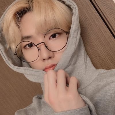 l0vingjungh00n's profile picture. /ᐠ｡ꞈ｡ᐟ\ imagine being creative /ᐠ｡ꞈ｡ᐟ\