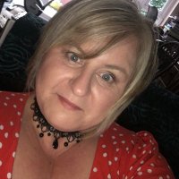 Dawn Bailey (@ginandlashes) 's Twitter Profile