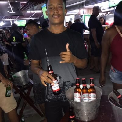 Simplesmente ignoro o estresse a facildade e mais ... E vivo intensamente 😎