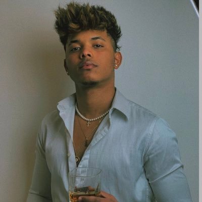 YanMartinz1's profile picture. sacrifice/ love/ perseverance