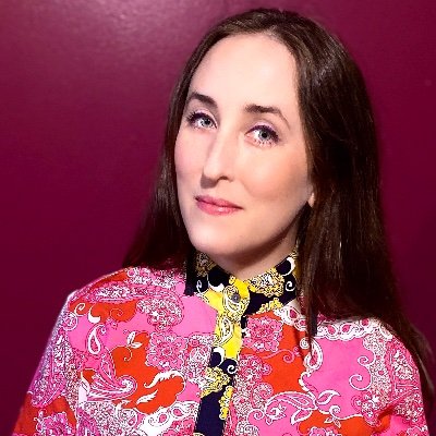 Face of an angel, mouth of a devil. MFA NYU DDW. NYSCA Grantee. Writes about Queer Arts & Culture for https://t.co/HOFV4YpvAB. O'Debra Twins forever.