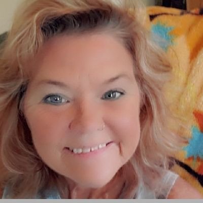 Spiritual, 80s,90'smusic lover. I'm a mom of 3 adult children Step mom to 2 adult sons and Mamaw to 7 grandchildren. 5 granddaughters and 2 grandsons. Married