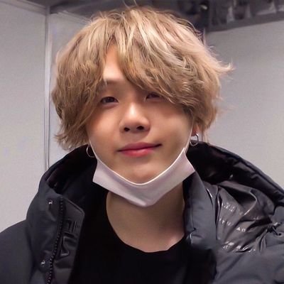 ArmyFarzzz's profile picture. OT7 💜