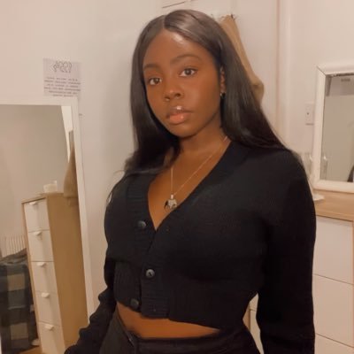 God • 3rd Year Trainee • @attheheartuk. In a toxic relationship with @Arsenal/@ArsenalWFC and @Warriors. she/her. likes/retweets are not endorsements.