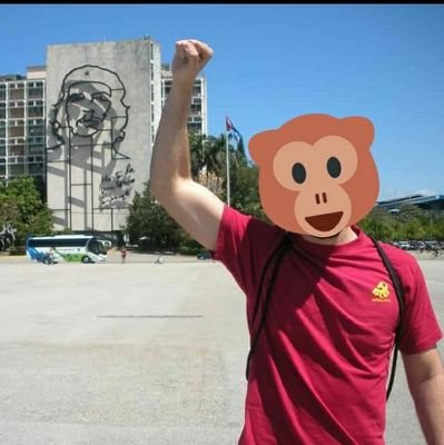 Graduado en Historia, opositor de secundaria
Adorador del #MoneteSemanal, amante del humor malo y de las meriendas
Ni guerra entre pueblos, ni paz entre clases