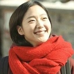 zzzzyooon's profile picture. 책보며 술 마시는 거 좋아함.📖🍷
술은 본능적으로 좋아하게 되었고,
책은 노력으로 좋아하게 되었다.