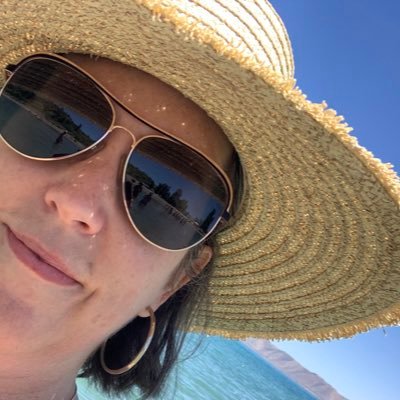 jenn_ramirez's profile picture. 