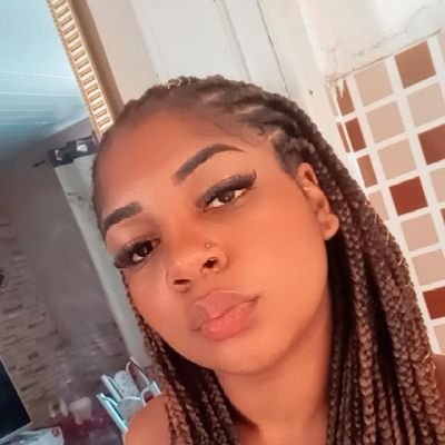 Brendaaalala's profile picture. Acredita naquele q sempre te deu a mão, naquele q sempre deu proteção senhor 🙏🏾🙌🏾