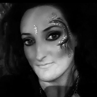 Mazzim00's profile picture. Qualified aromatherapist and herbalist. Love nature and making things.