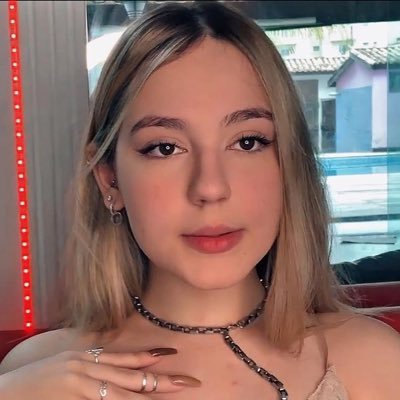 yeeztdame's profile picture. só rpg @/yeetzdame