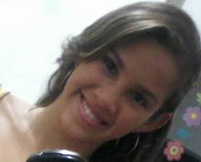 É preciso amar como se fosse o último dia pois o tempo passa a vida acaba e a gente só tem uma chance para viver..