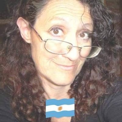 Vieja meada,Ñoña Republicana.Extraño al Presidente Macri y su respeto a las instituciones y buenos https://t.co/AbQ8cryQnc,espero no defraudes.
Agrego globoluda y Velezana