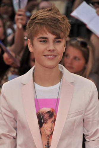 ♥ @justinbieber. always support him, and support jelena. keep following me guys. #BELIEVE & #NEVERSAYNEVER..