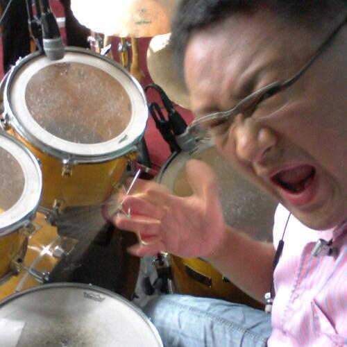 Principal Engineer/ Ph.D (Physics)/ Rock drummer since 1991/ #clien 건식君ㅡ_-)♡