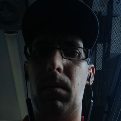MartonIstvnMrt1's profile picture. Őszinte vagyok