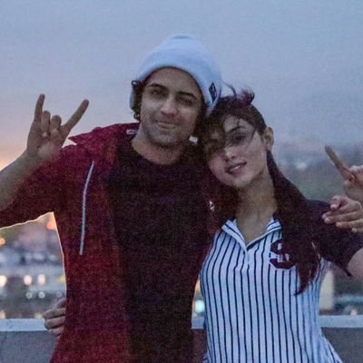 Mallika Singh & Sumedh Mudgalkar stan account.🌍