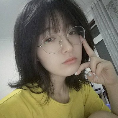 ivFSVuhJ4S4rSw7's profile picture. 一個高反差的女孩子，玩推特主要是為了約 ，合適可以做固炮，不隨便約。先了解彼此再見面約這樣。見面一定會愛愛。愛愛會拍攝視頻不接受的可以先講清楚。對感覺比較看重哦，沒有感覺是不想愛愛的，感覺可以慢慢培養。對溫柔的男孩子沒有抵抗力，下可接受十八歲的男孩子上可接受六十歲大叔。看清私訊我哦