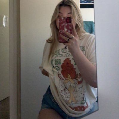 teaganelllis's profile picture. 