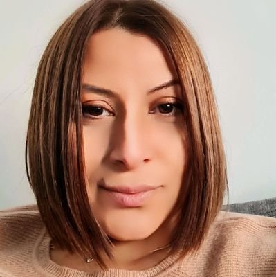 Elvira03842823's profile picture. Pétillante