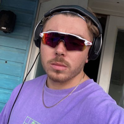 felixjgbaker's profile picture. follow for unfollow